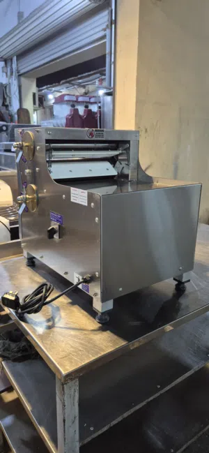 Buying and selling equipment for restaurants, cafes and bakeries for Tawaz