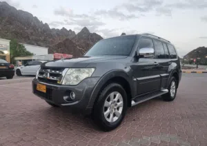 للبيع او البدل بما يناسب ميتسوبيشي باجيرو GLS موديل 2012 خليجي وكاله عمان استخدام وافد ممشى 155 الف