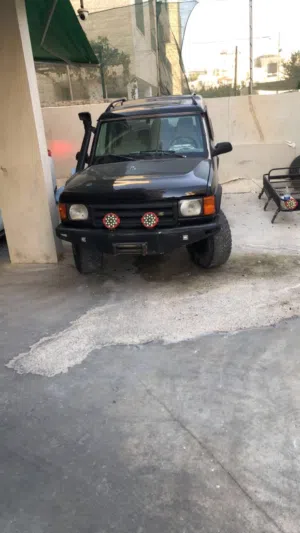 للبيع لاند روفر ديسكفري موديل 1995 محدث غرفه كامل 2001 المواصفات: بدون محرك ( ماتور ) جير لاند