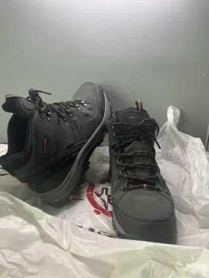 بوت مطري سكيتشرز