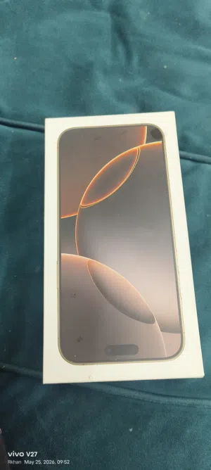 Iphone 16 pro max 256 gb ايفون 16 برو ماكس 256 تيتانيوم نظيف جداً