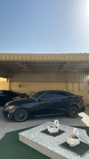 للبيع لكزس 2008 IS
