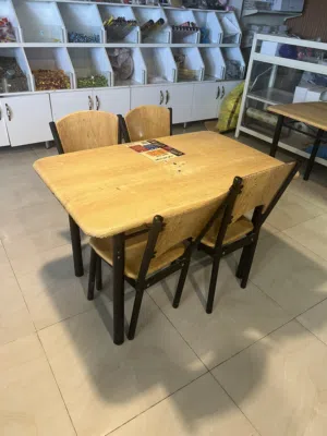 طاوله وياها 4 كراسي