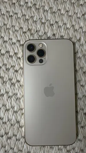 ايفون 12 pro