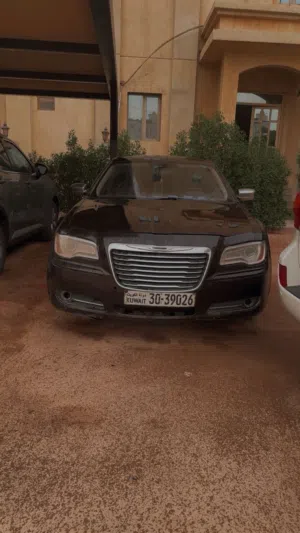 كرايسلر 300S فئة v8 موديل 2013 بنيا مع مواصفات أمريكية للبدل