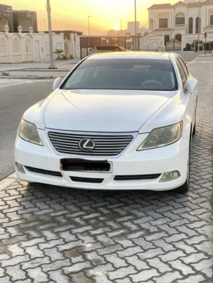 Used Lexus LS in Abu Dhabi