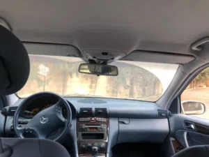 مرسيدس ككاويه C320سياره سويسريا ماشيه 151كيلو كمبيو توماتك حساس امامي وخلفي السياره درجة اولى