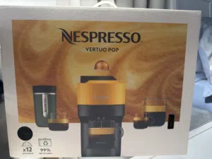 Nespresso very pop coffee machine with milk frother