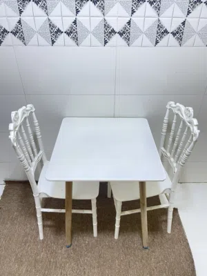 ميز طعام مع 2 كراسي