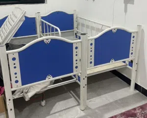 سرير أطفال عدد 2 مع زولية تركي قياس 2في 3
