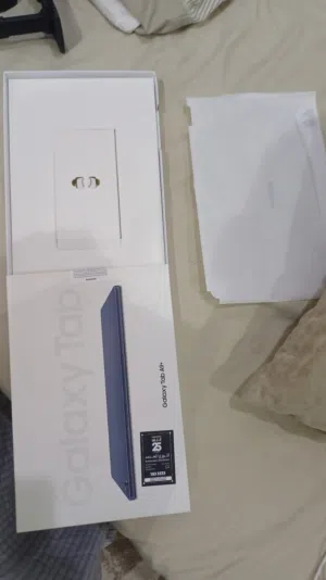 للبيع ايباد سامسونج نظيف جدا صار له كم شهر عندي فقط استعمال خفيف
