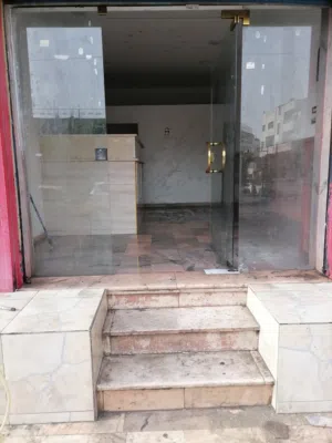 محل عرض 1.5 طول 6 متر الزرقاء الجديده شارع 16