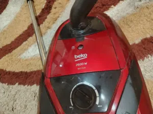 مكنسة كهربائية