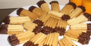 حلويات بمختلف النكهات