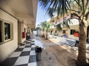 للبييع سكن عمال مجهز مطابق للعمل والعمال