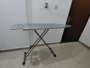 طاولة كوايه  بحالة ممتازه