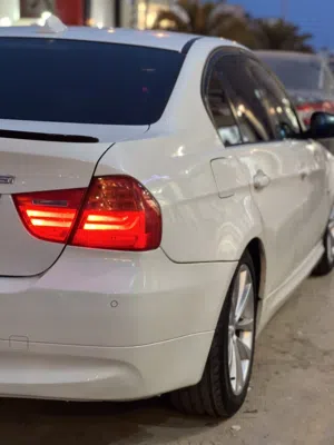Bmw E90-2011للبيع.