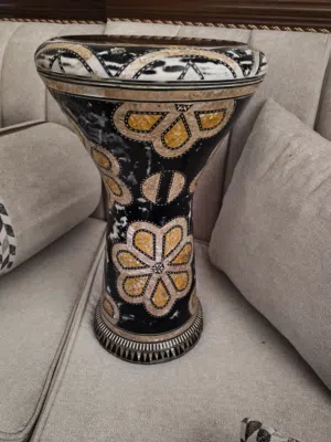 طبله  اصليه مزعرفه  جلده اصليه  ونضيفه