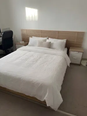 غرفة نوم IKEA للبيع بحالة جيدة