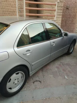 Used Mercedes Benz E-Class in Farwaniya