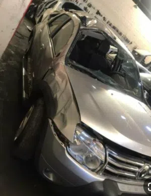 نشتري سيارات رينو داستر سكراب
