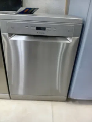 جلاي اريستون