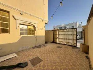 فيلا عائلية دوبلكس 4 غرف للإيجار  المعيريض – مقابل الريكسوس  Family Duplex Villa 4BR – Al Maareed