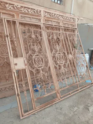 باب حديد. طلاكة واحدة  قياس طول 210 /عرض 260