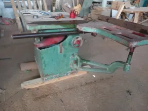 ديسكو خشب تركى محرك7 حصان زواية 45في حالة جيدة