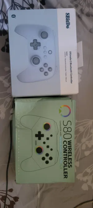 قطعتين جويستك 8BitDo و Data frog s80