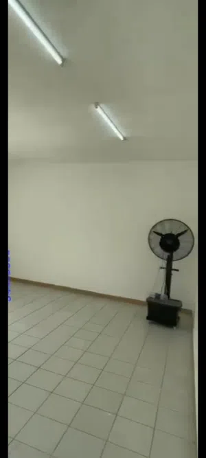 للايجار بيت حكومي بالوفره شارع واحد