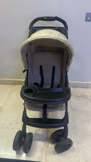 عربة أطفال ماركة جونيورز