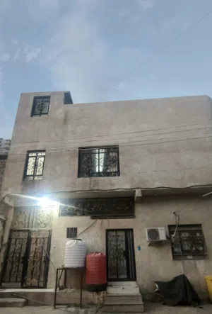 بيت طابقين للبيع