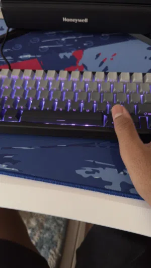 Keyboard from attack shark wired used but works like new for 26bd كيبورد من اتاك شارك