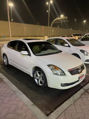 التيما 2009  سعر 7500