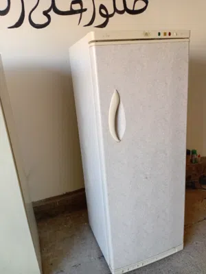 فريزر كريازي 6 جوارير نظيف 110دينار