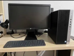 HP Desktop set core-i7-Generation 8thRAM 8GB 500 GB SSD- 22" display windows 10