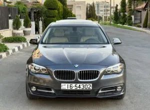 BMW 520i موديل 2016 وارد ابو خضر بوضع الشوكه فحص كامل ممشى قليل