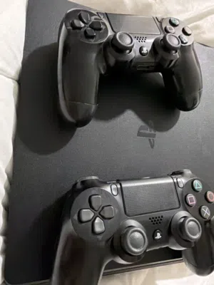 بلاستيشن 4نظيف جدا