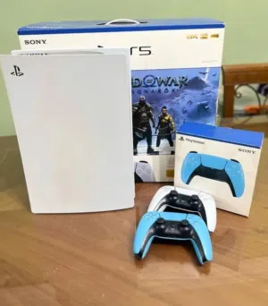 PS5 120hz 4K WITH 2 CONTROLLER