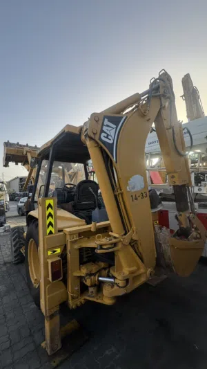 2002للبيع معدة بيكو لودر Backhoe Loaderمن شركة CAT العالمية، المعدة بحالة تشغيلية جيدة وجاهزة للعمل