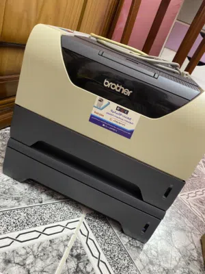 طابعة ليزر Brother بحالة ممتازة + درج ورق إضافي