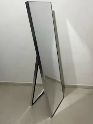 Full-Length Standing Mirror – Excellent Condition