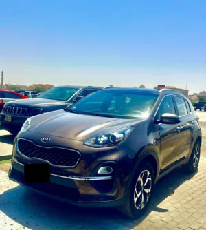 سبورتاج 2021 مكينة1600cc ممشى 87 الف صبغ الوكالة شرط الفحص بالكامل سيرفيس منتظم بالوكالة قمة النظافة