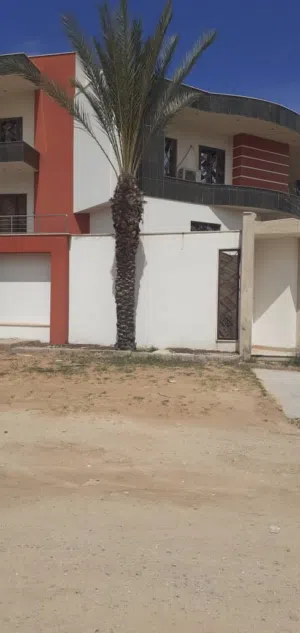 فيلا للإيجار السراج