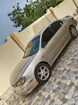 للبيع قطع غيار مكسيما 2001