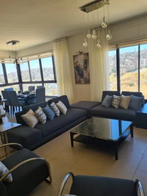 135 m2 2 Bedrooms Apartments for Rent in Amman Abdoun
