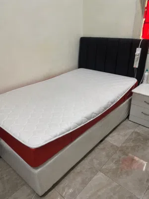 سرير مقاس 120cm*200cm فندقي مع المرتبة
