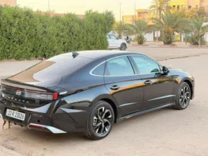 السلام عليكم من رخصة الادمن سوناتا 2024شكل الجديد لون اسود ملكي زيرو ماشية2000مايل