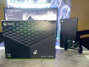 اكس بوكس سيريس اكس مع قيم باس التمت للبيع Xbox Series X with game pass ultimate for sale